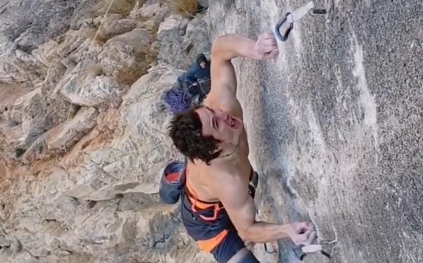 Adam Ondra punktet "Bomba" (9b)