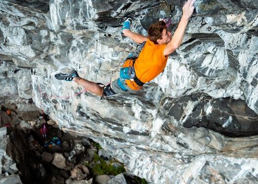Seb Bouin holt sich die erste Wiederholung von "Iron Curtain" (9b)