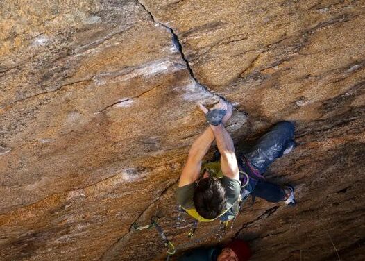 The hardest trad route in Spain: Ignacio Mulero sends "Snoop Dogg" (8b+)