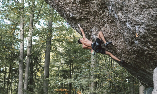Moritz Welt klettert "Action Directe" (9a)
