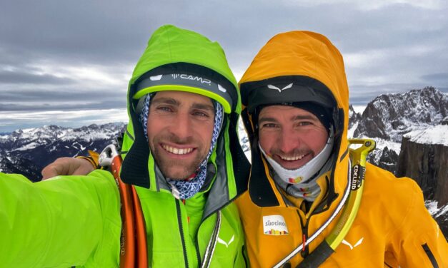 Simon Gietl und Vittorio Messini eröffnen mit "Eywa" eine beeindruckende Mixedline an der Pordoi Westwand