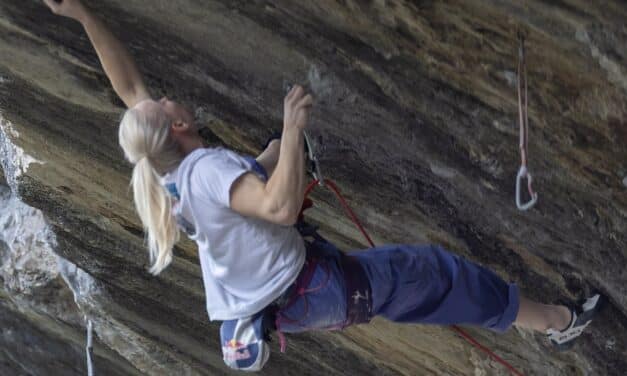 Janja Garnbret flasht  „Pure Dreaming“ (8c+/9a) und schreibt Klettergeschichte