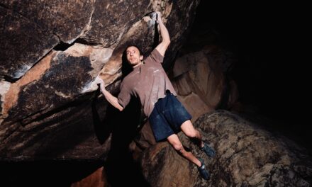 Simon Lorenzi holt die vierte Begehung von Sean Baileys Boulder „Shaolin“ [9A]