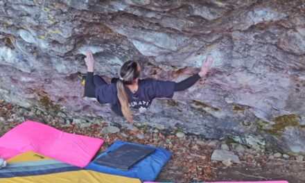 Jana Švecová gelingt Erstbegehung von „Tokyo Drift“ (8C)