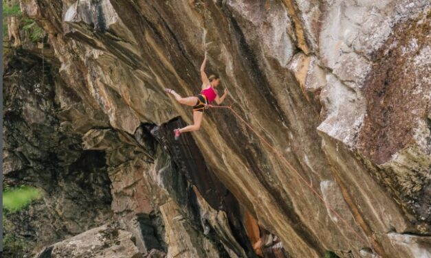 Michaela Kiersch klettert „Dolby Surround“ [9a+]? im Zillertal